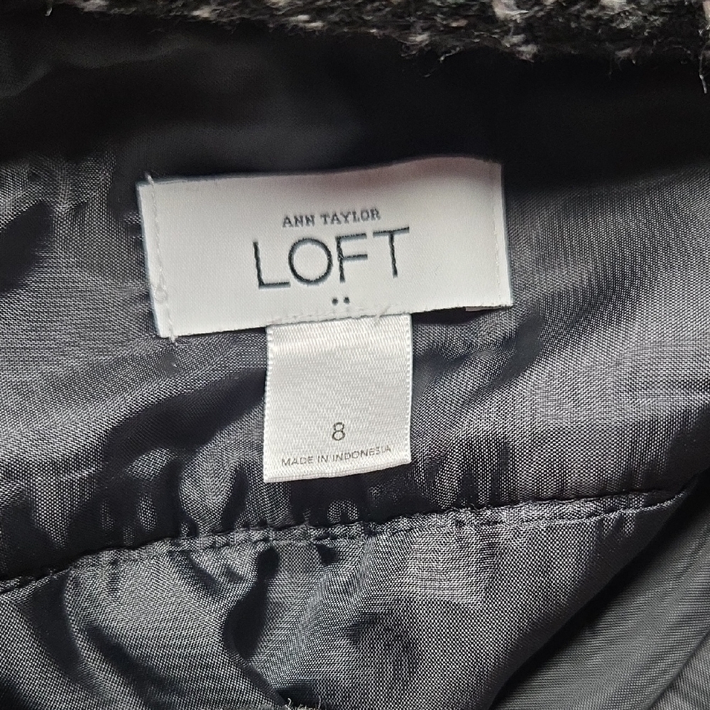 LOFT Black and White Tweed Mini Skirt Size 8 - Picture 4 of 5